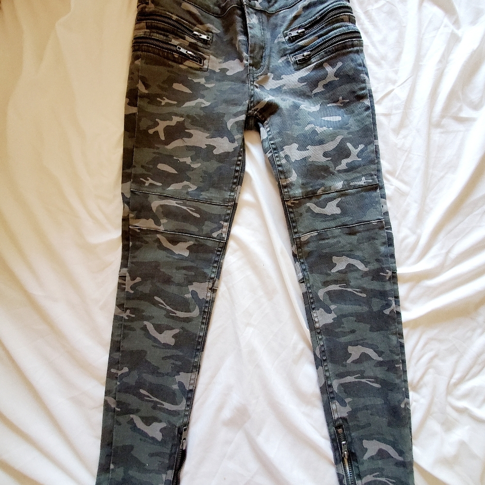 Free people Camouflage jeans